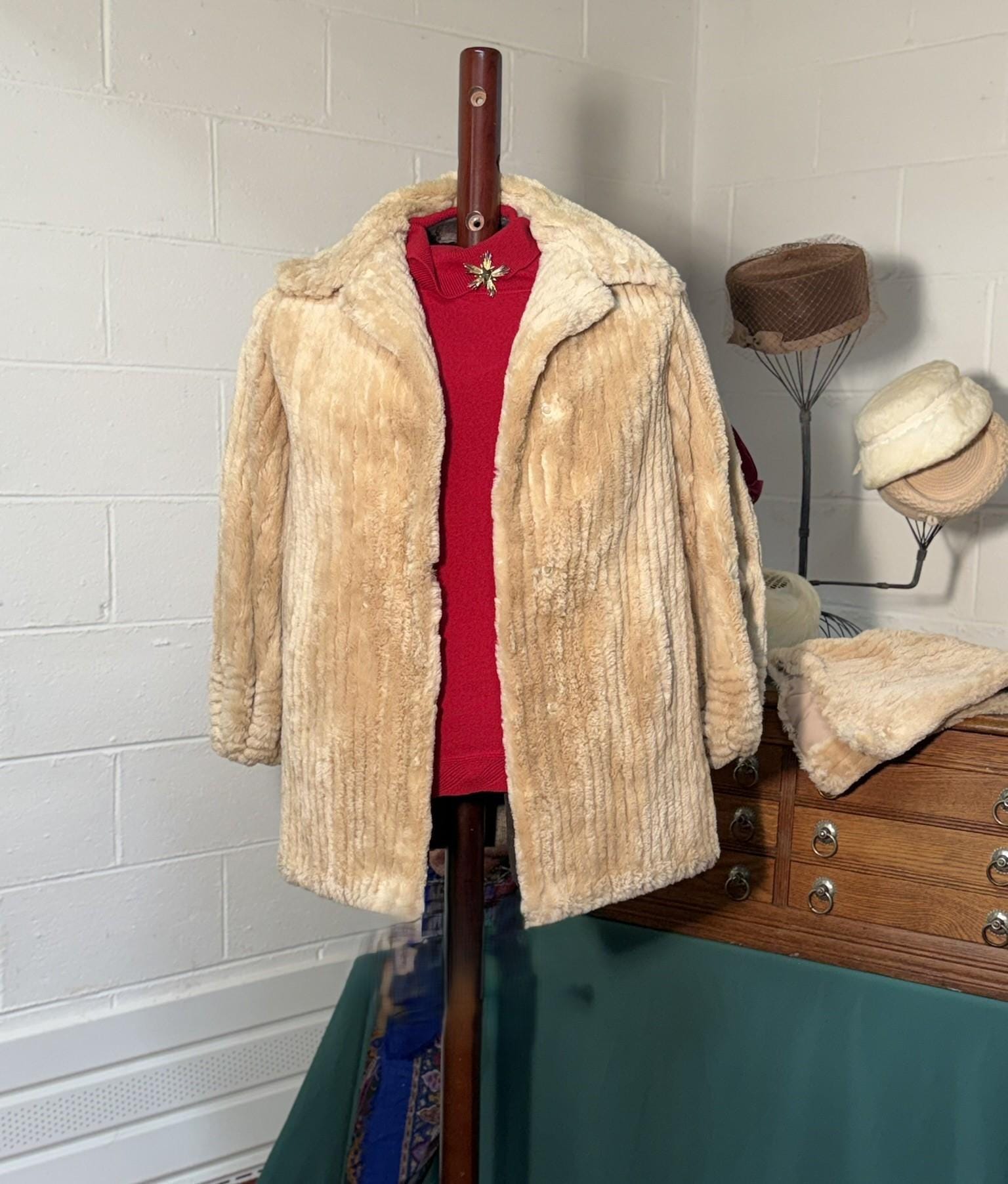 Pierre cardin vintage leakas quality furrier sheared champagne colored fur coat