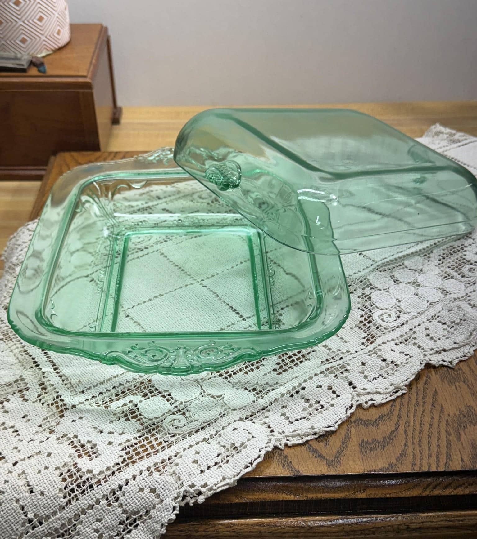 Vintage Aqua Marine Colored Uranium Lidded Casserole-Serving Dish