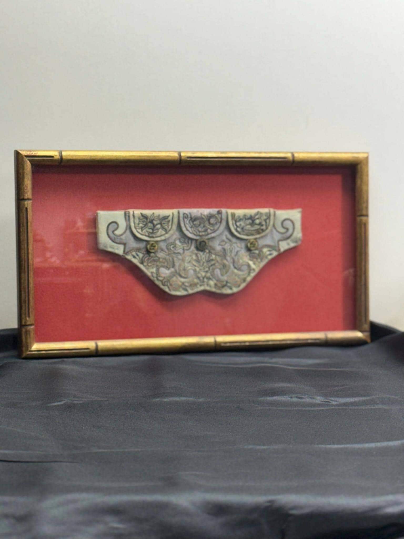 Antique framed chinese embroidered collar from the late qing dynasty